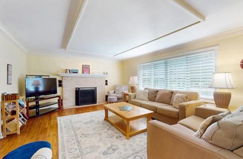 Union Pier House | Wine Down Cottage