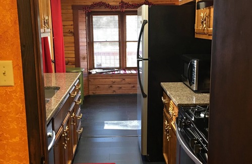 Ruidoso Cabin | You’ll love this fun cabin! Centrally located and minutes from Midtown.
