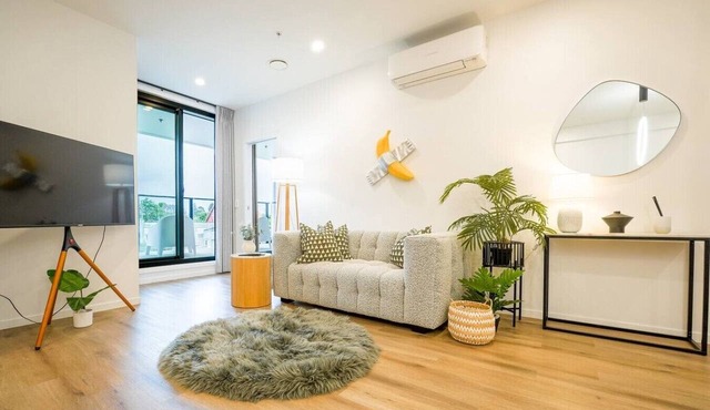 2 Bedrooms in Prime Location with Free Parking