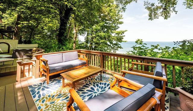 2024 remodeled historic Lake Michigan waterfront Union Pier home with spa.