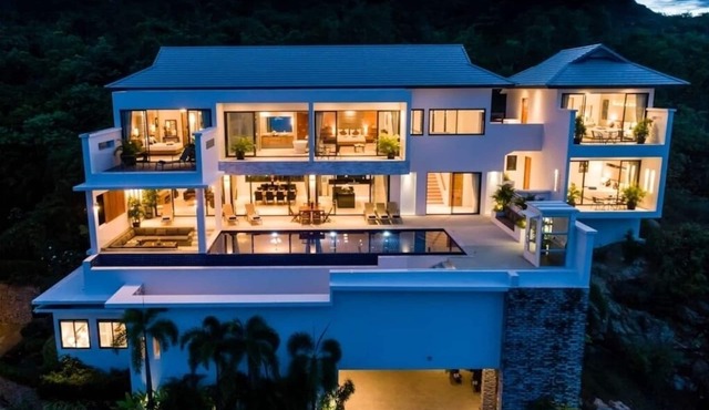 5 Bedroom 5 Star Beach View Villa