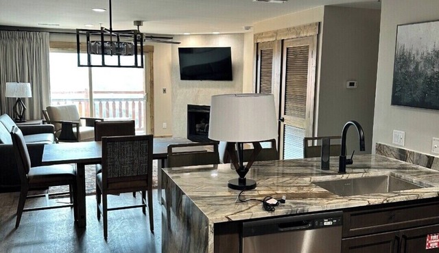 7-Nights in a 1 BR Villa in Gatlinburg w/FREE Water Park Access