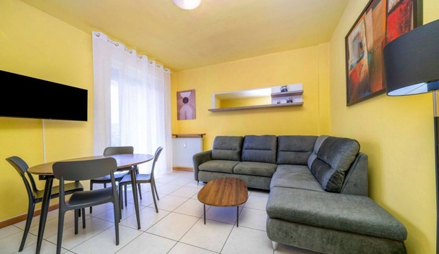 A comfortable and welcoming 60 square meters apartment, perfect for four people, located on the fourth floor of a period building without an elevator.The property is located in a quiet area, allowing our guests to easily and quickly reach the center of U