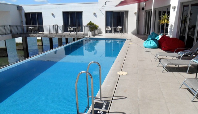 Absolute Waterfront, Tauranga Apartment