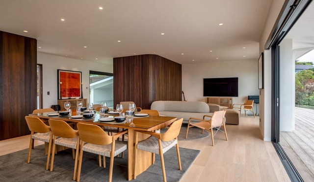 An executive home with stunning ocean views close to Nelson city