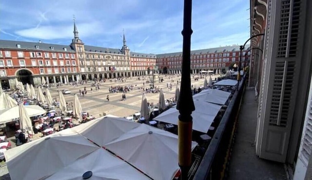 Apartamento/Madrid Centro/Vista a la Plaza Mayor