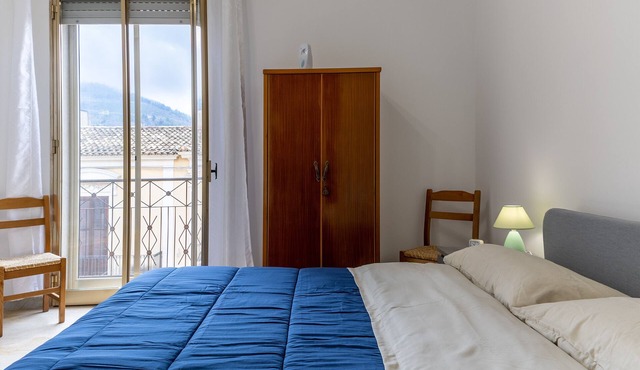 Apartment 'Pollicita 80' with Mountain View and Balcony