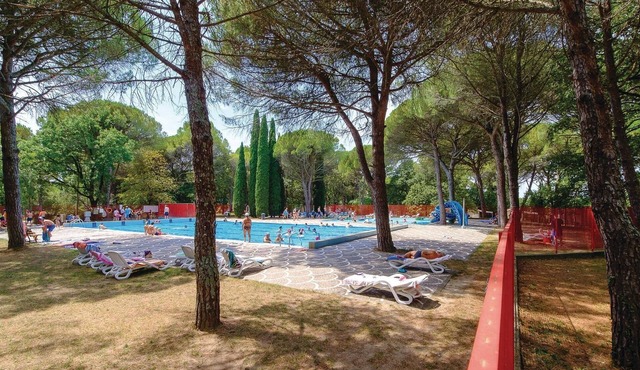 Awesome home in Belvedere di Aquileia with outdoor swimming pool