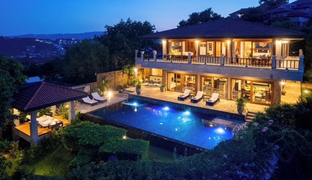 Baan Phuttarak Villa - 4BR Private Sea View