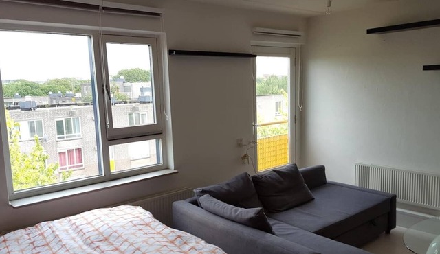 Basic Studio Apartment Near Amsterdam Arena