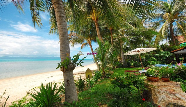 Beach Front Villa with private pool