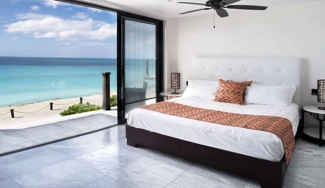 Beachcomber – Three-Bedroom Oceanfront Private Villa at Tamarind Hills, Antigua and Barbuda