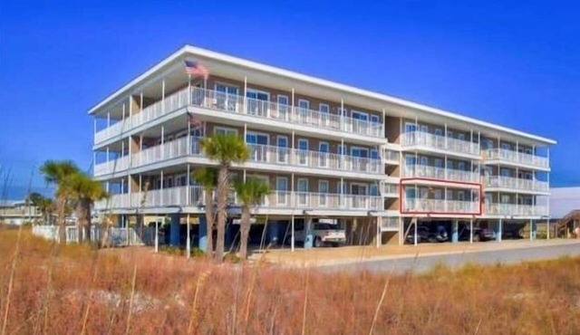 Beachfront Condo/Pool at Surfside. Best view too! Perfect 2BR/2BA Sleeps 6
