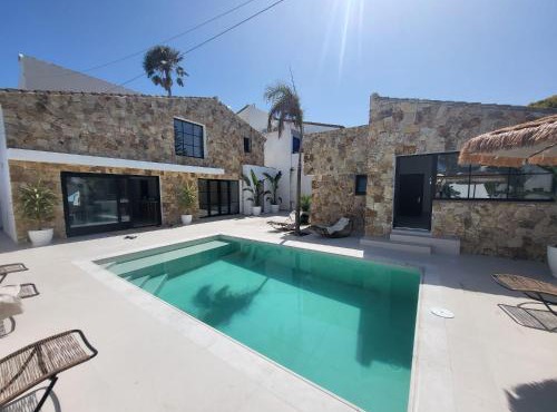 Beachfront Villa