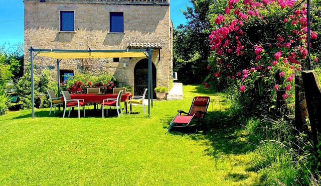 BEAUTIFUL DIMORA CIVITA OF BAGNOREGIO -3 bedrooms 2 bathrooms-family-garden-whole house