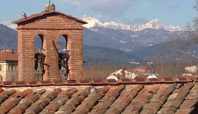 Beautiful Lucchese Apartment with Stunning Views