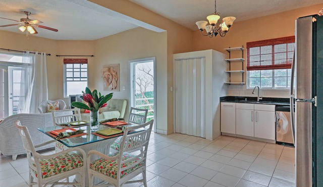 Beautiful Private 2 Bedroom Apartment