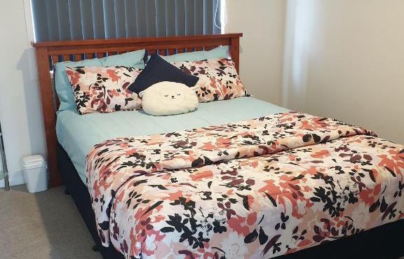 Bed & Breakfast 2