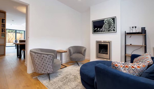 Bright Beautiful Modern 2 Bed Home Pass The Keys