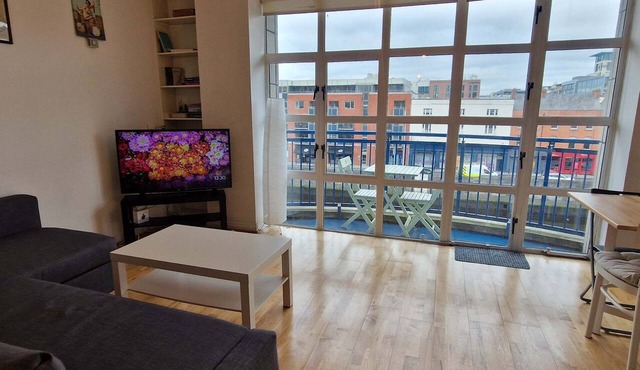 Bright Riverside 2BD, 5 Min to Guinness Storehouse