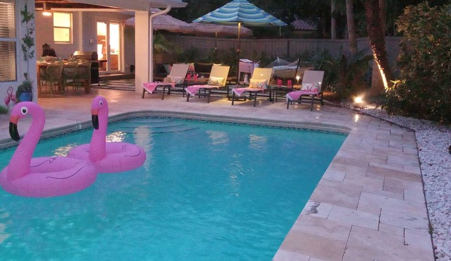 By Pier- Heated Pool- 5 Stars! Marbella