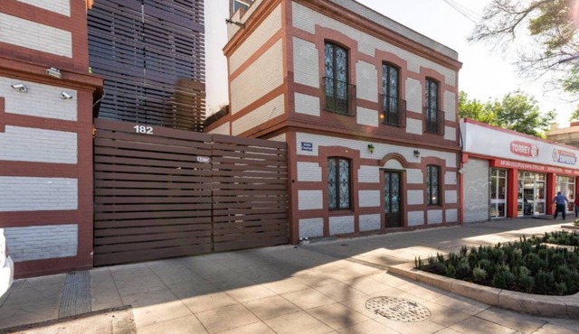 C101 - 2BR/2BTH - One Bedroom Apartment, Sleeps 4