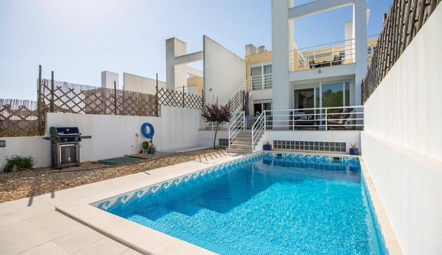 Casa Granada | 4 Bedrooms | Private Pool | Varandas do Lago