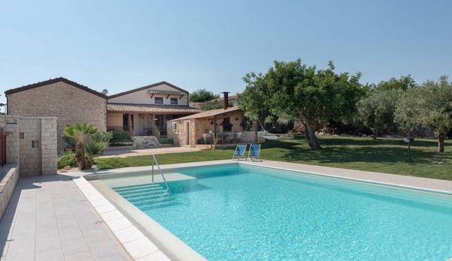Casa Natia - Luxury Villa with pool