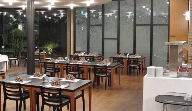 Central Hotel Kamojima