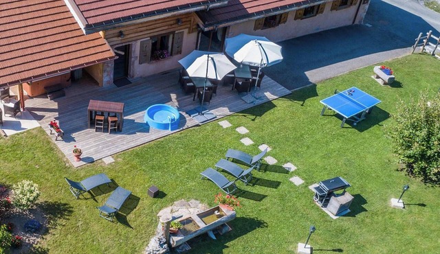 Chalet for 15 people - modern, large garden, close to the slopes and private spa