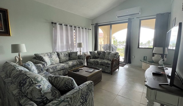 Charming 2-bedroom beachfront condo with AC and a pool in amazing Christiansted