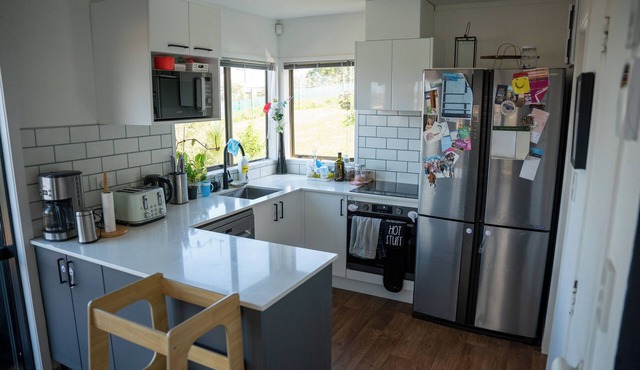 Charming 2-bedroom house in fabulous Whangaparāoa with WiFi, AC