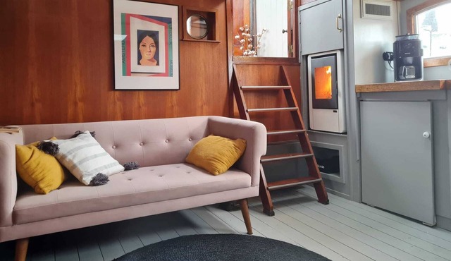 Charming captain's cabin on the historic ship De Hoop