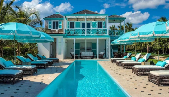 Charming waterfront Caribbean estate - 2 min from pink sand beach