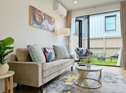 City & Ponsonby Center Side 2 BDR Townhouse vs AC