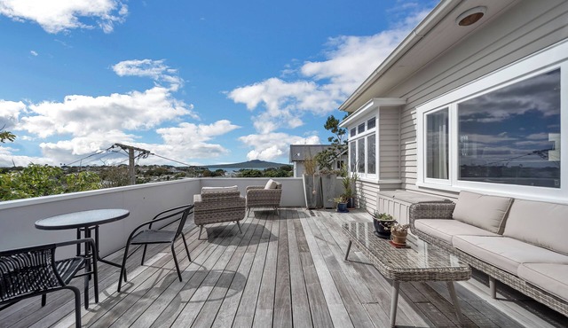 Devonport Villa with Rangitoto Views