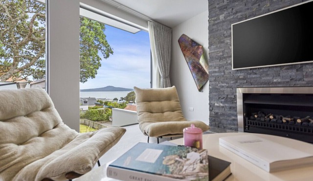 Elegant Executive Townhouse| by Furnished Rentals