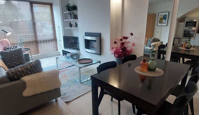 Elegantly Refurbed 2BD in Shankill - 3km from Bray