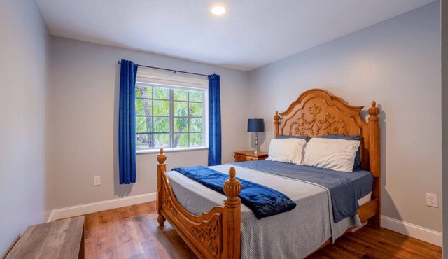 Explore South Florida from this comfy family-friendly home!