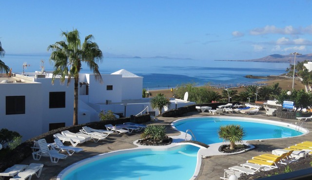 Front line, contemporary, stunning sea views, pool, WiFi, SKY