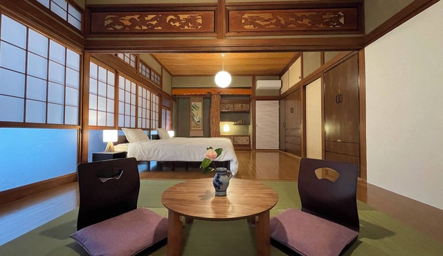 Good old comfortable Japanese house, completely private space, "Private lodging KUMANO" Easy access to Aoshima Shrine and the world's best surfing spots.