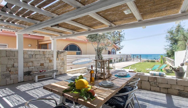 Gorgeous home in Ispica with private swimming pool, can be inside or outside