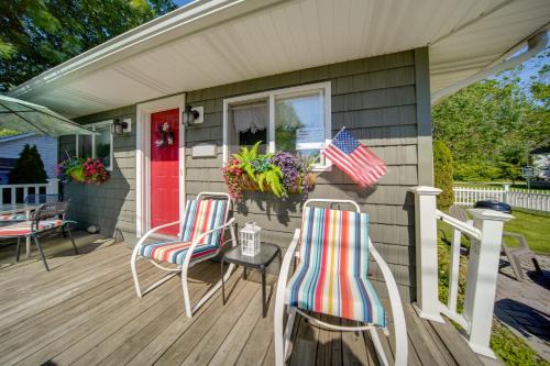 GOTL Strip Cottage, Walk to the Beach