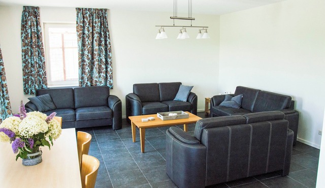 Group accommodation in Amstelveen for 12 people. At the farm