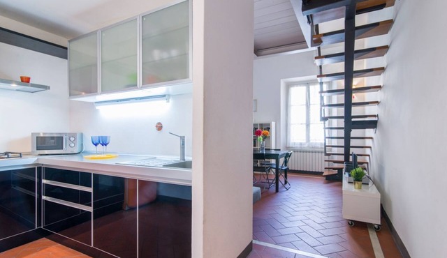 GuestHost - Elegant three-room apartment within walking distance of Santa Maria Novella Station