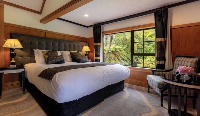 Hana Lodge