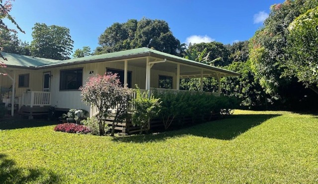Hawi Hideaway, quiet home in small country town
