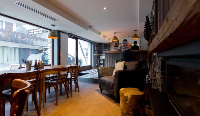 Hideout Hostel