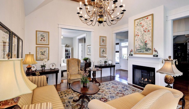 Historic Blisand Est. 1749 Luxury Country Retreat