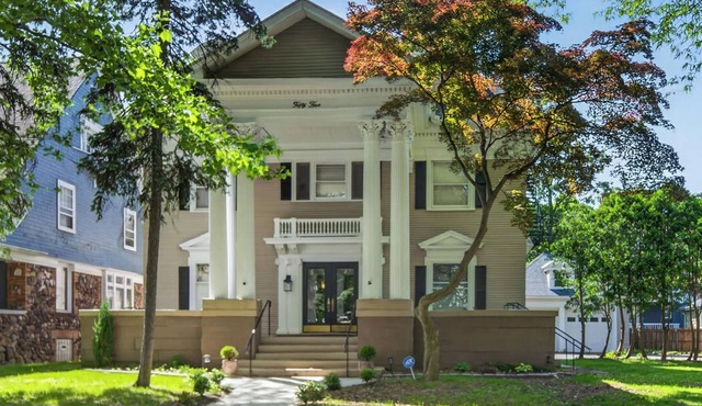 Historic East Ave! Ample space for Large groups